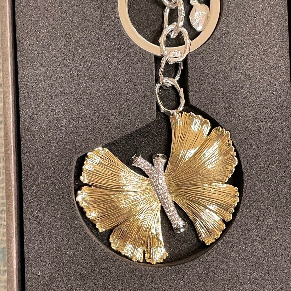 Michael Aram Gold Butterfly Keychain Pendant - Elegant Women's Accessory - Picture 11 of 13
